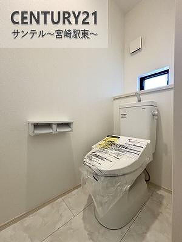 2階トイレです!トイレが二つあると朝の忙しい時間帯も安心です(^^♪