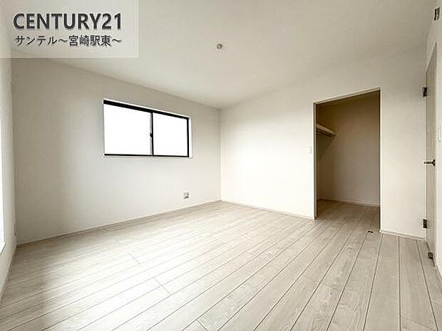 （同仕様写真）洋室※同タイプのモデル写真でございます。色や配置の相違がある場合がございます。