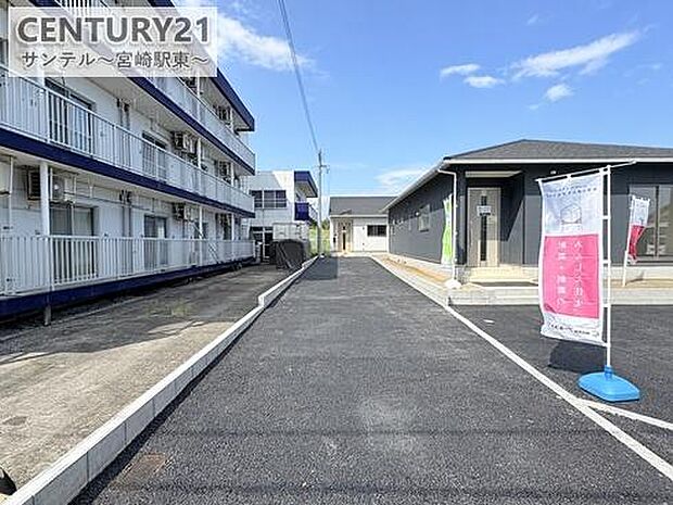 縦列で3台駐車可能です♪※車種による