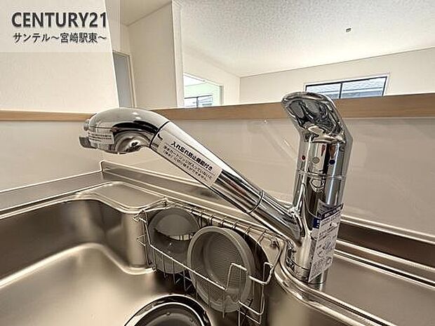 （同仕様写真）浄水器です。ワンタッチで浄水・原水の切り替えが可能です！