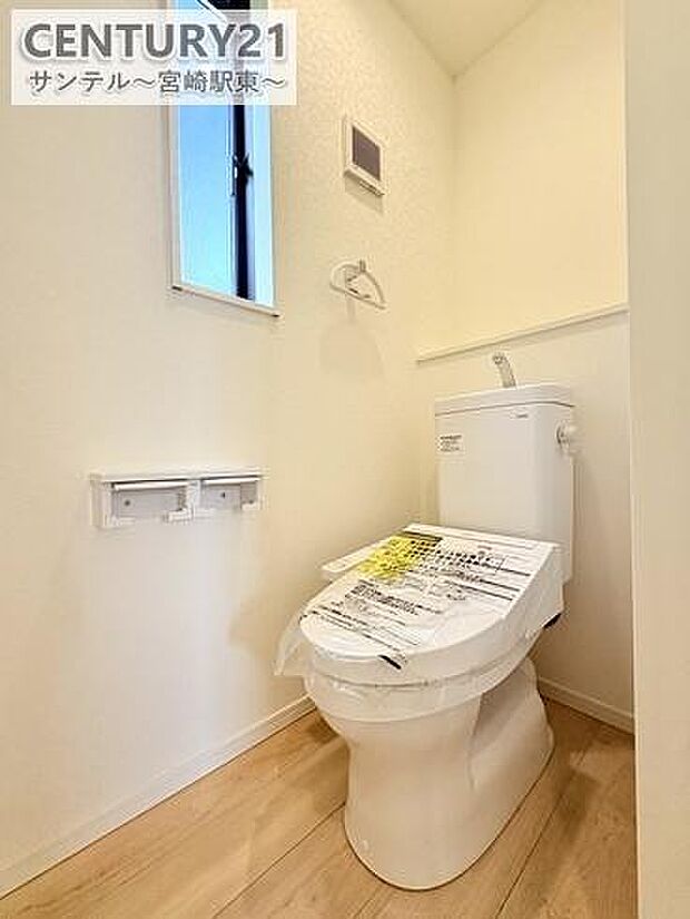 2階トイレです!トイレが二つあると朝の忙しい時間帯も安心です(^^♪