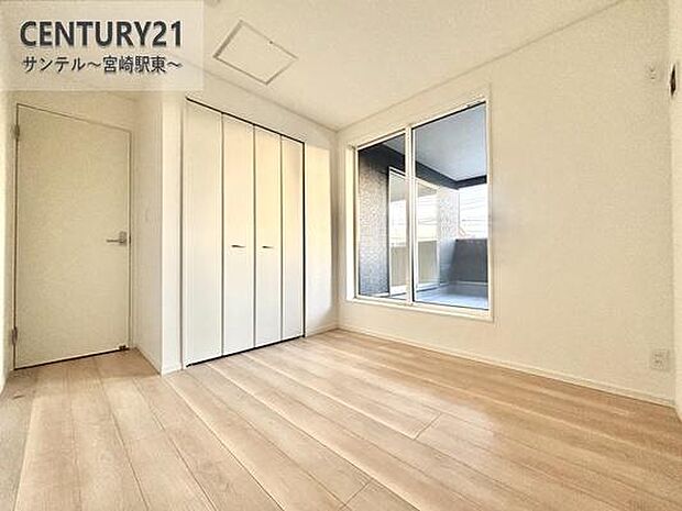 子供部屋にいかがでしょうか♪日当たり、風通し良好です(^^♪