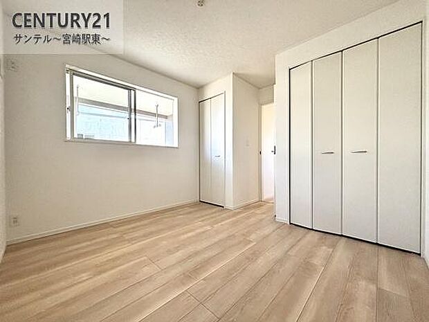 余裕のある洋室です!クローゼット収納も完備しております!