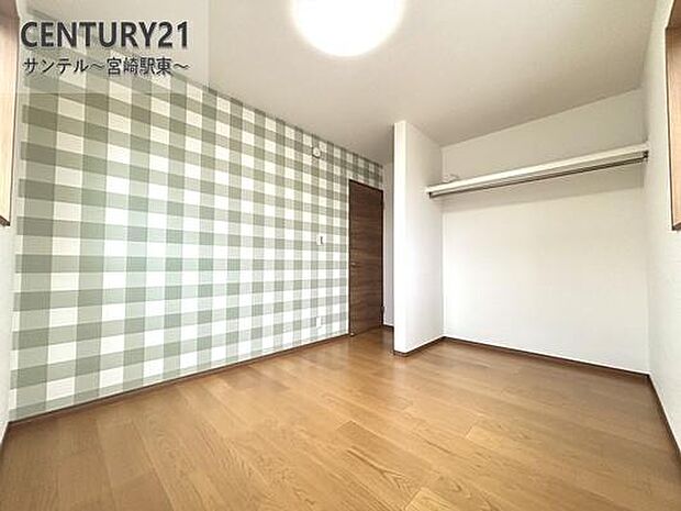 6帖の洋室です♪子供部屋にいかがでしょうか♪日当たり、風通し良好です(^^♪