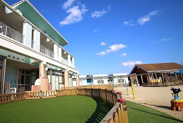 大坪保育園まで881m