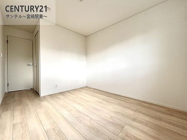 子供部屋にいかがでしょうか♪日当たり、風通し良好です(^^♪