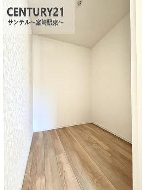 趣味部屋やワークスペース、収納スペース、その他、ご家族のライフスタイルに合わせた使い方が出来るお部屋です♪