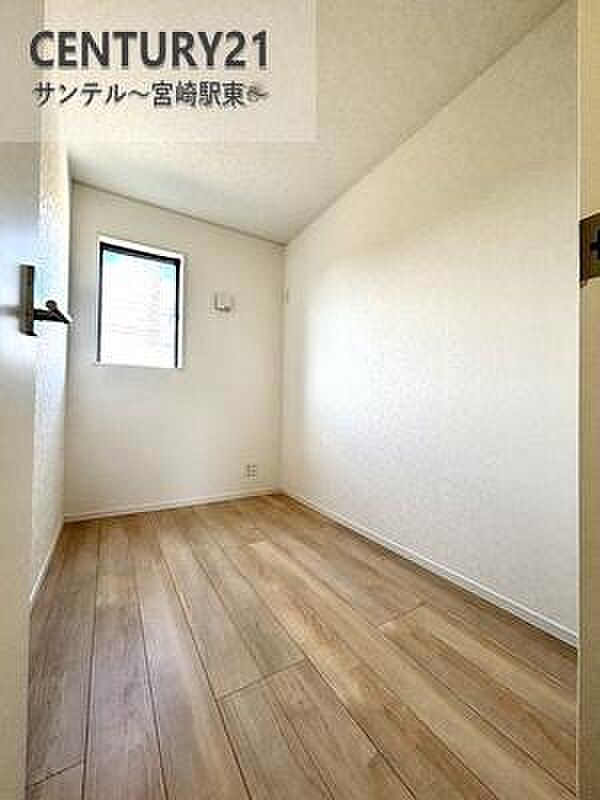 趣味部屋やワークスペース、収納スペース、その他、ご家族のライフスタイルに合わせた使い方が出来るお部屋です♪