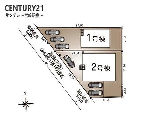 本物件は1号棟です♪駐車スペースは並列で最低3台のご駐車が可能です♪（駐車可能台数は車種によります）