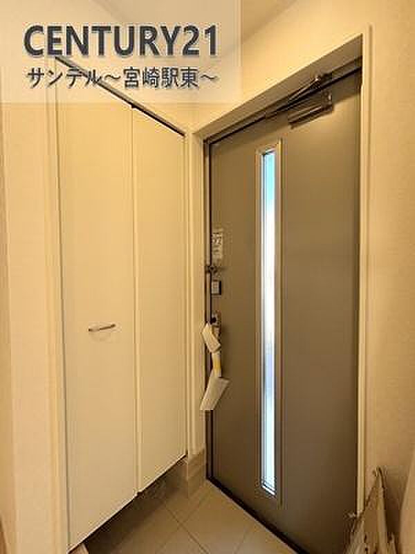 玄関には大容量のシューズボックスを設置。家族の靴もすっきり収納できて、いつでもキレイな玄関に！