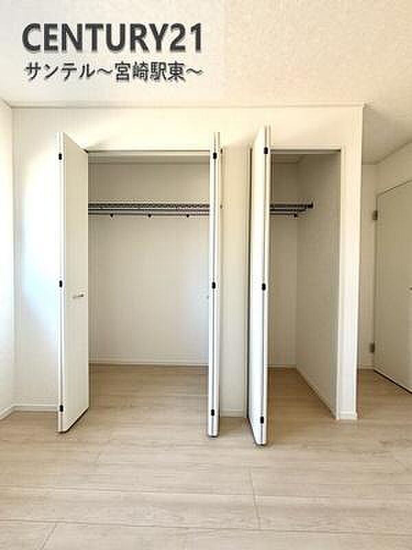 容量に余裕のあるクローゼットです!