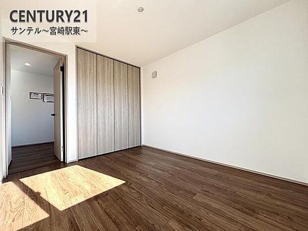 子供部屋にいかがでしょうか♪日当たり、風通し良好です(^^♪