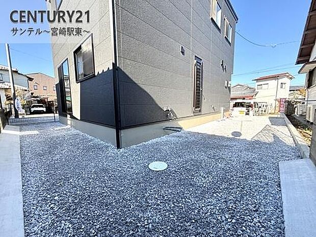 広いお庭スペースになります♪