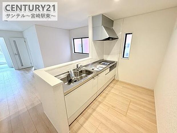 火を使わないIHクッキングヒーター採用。安全でお手入れも簡単。小さなお子様がいるご家庭にも安心のキッチンです。