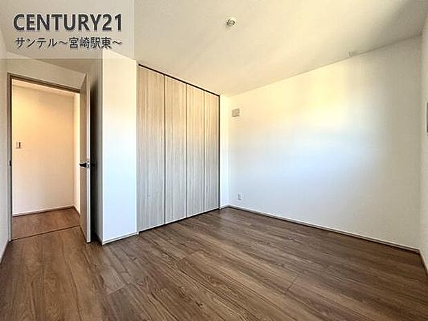 子供部屋にいかがでしょうか♪日当たり、風通し良好です(^^♪