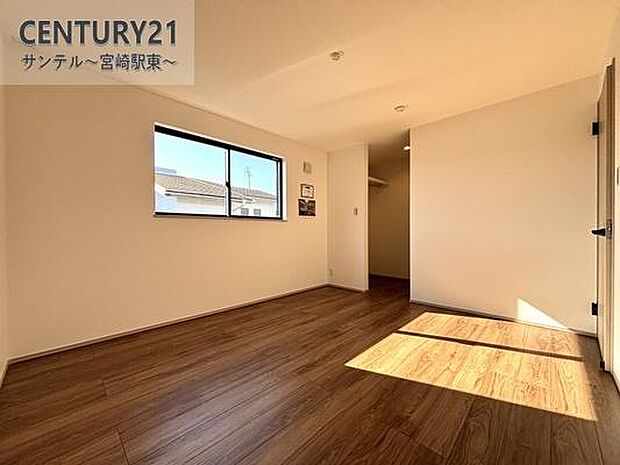 主寝室にいかがでしょうか♪日当たり・風通し良好です(^^♪