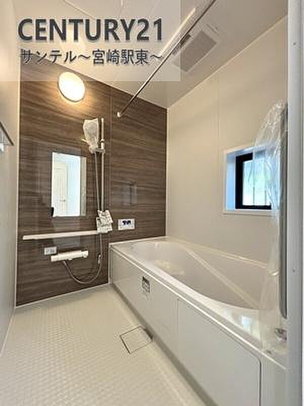 清潔感のあるバスルームで一日の疲れを癒してください♪浴室乾燥機能も完備しております(^^♪