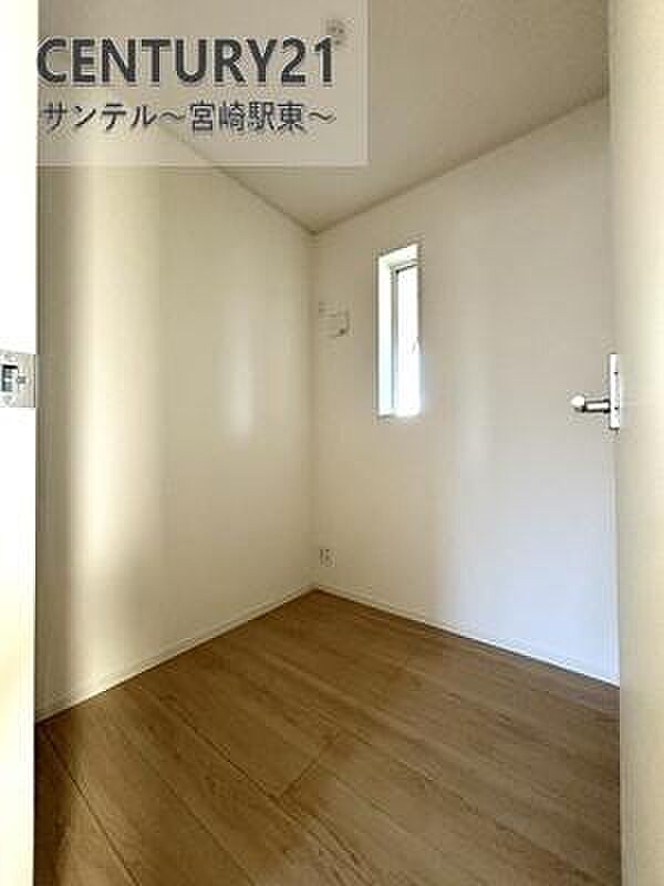 趣味部屋やワークスペース、収納スペース、その他、ご家族のライフスタイルに合わせた使い方が出来るお部屋です♪