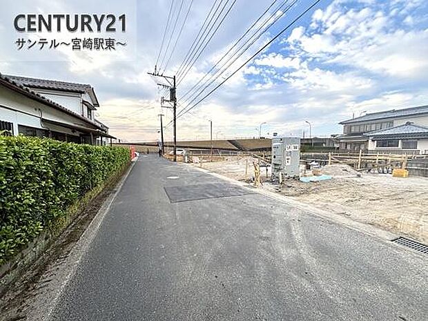 南側前面道路です♪幅員6メートル