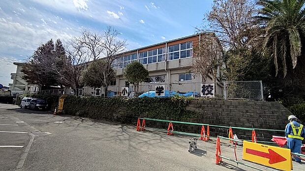 宮崎市立国富小学校まで969m