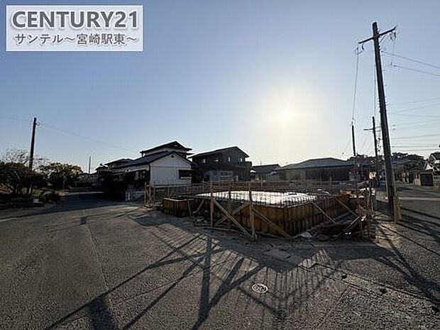 北側、東側の2方道路です。