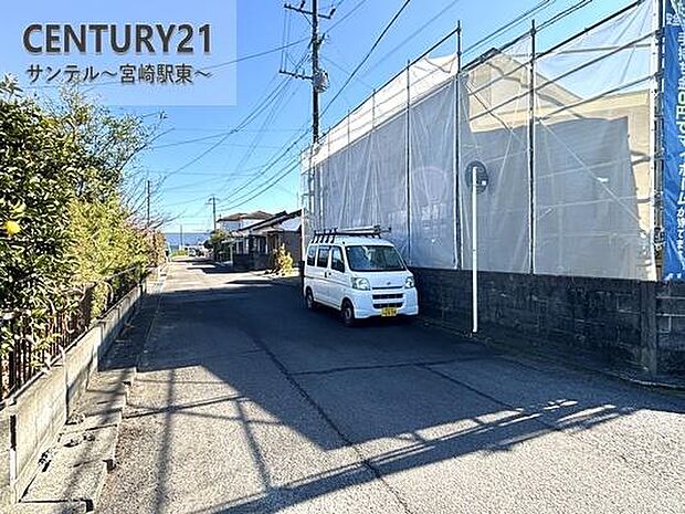 北側、東側の2方道路です。