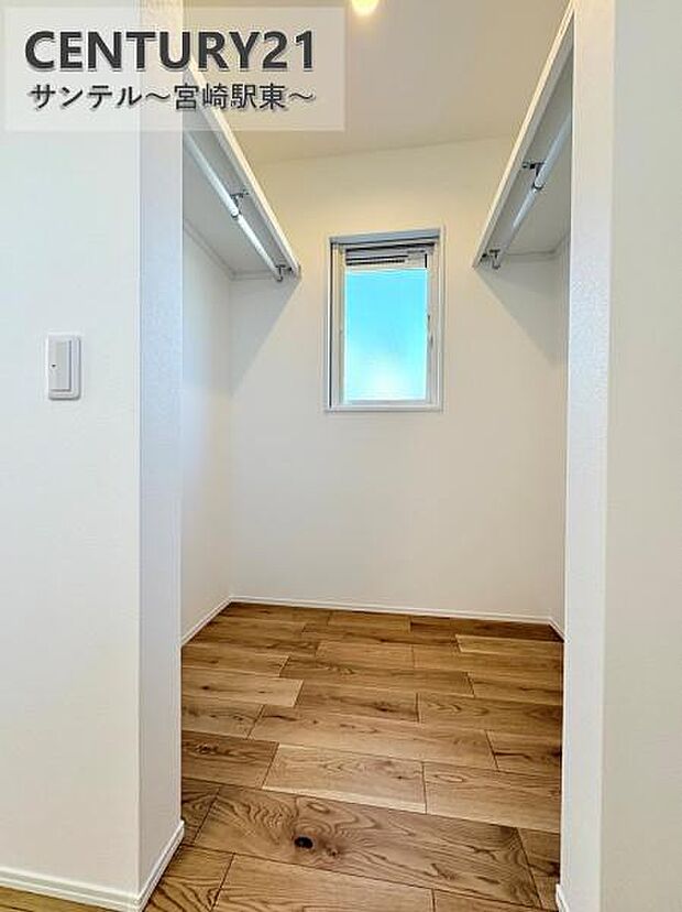 寝室にウォークインクローゼット付きで、毎日の身支度もスムーズです。