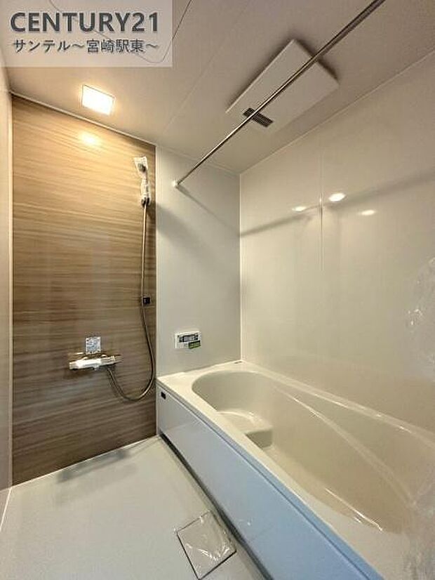 1日の疲れもゆっくり取ることのできる広々バス♪