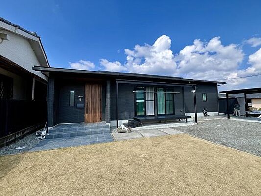 外観 田野町築浅戸建て