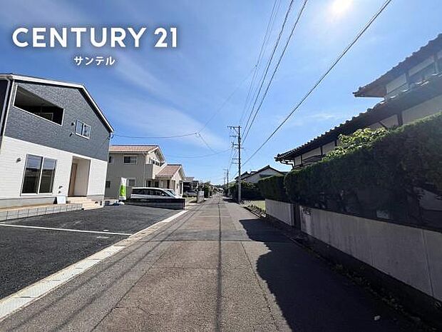 前面道路は幅員5.9mとゆとりがあります。