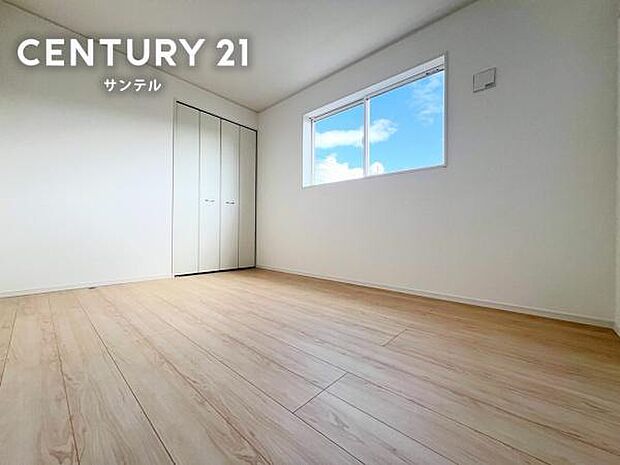 余裕のある洋室です!日当たり、風通し良好です(^^♪