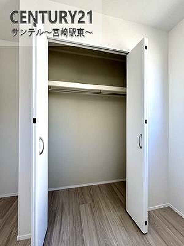 洋室の収納スペースです!