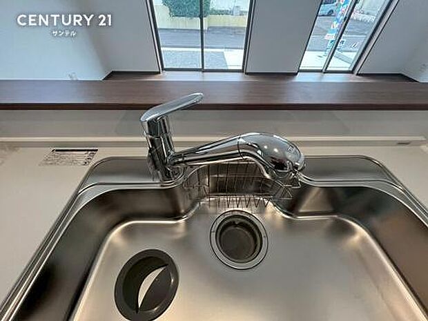浄水器です。ワンタッチで浄水・原水の切り替えが可能です！