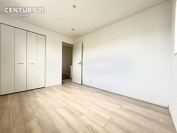 (同仕様写真)洋室※床色、建具の色が異なる場合がございます。