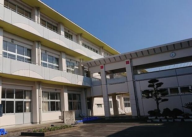 都城市立上長飯小学校まで1116m