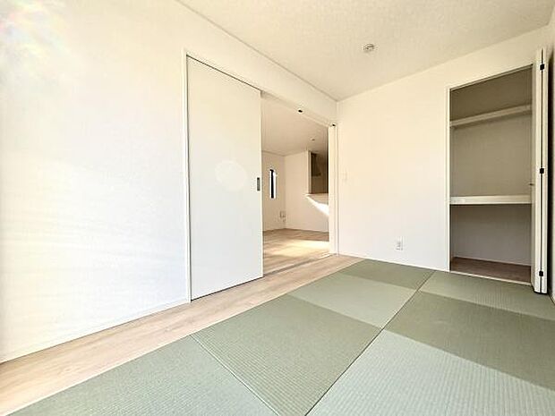 (同仕様写真)和室落ち着いた雰囲気の一室です。客間としても使用できます。