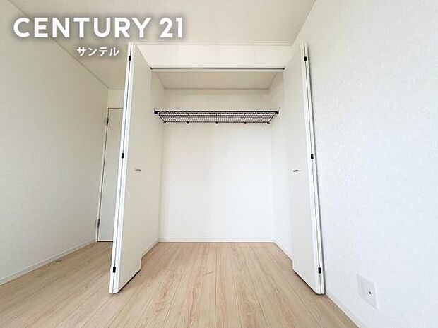 洋室の収納スペースです。