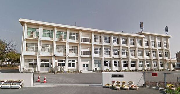 宮崎市立宮崎港小学校まで1309m