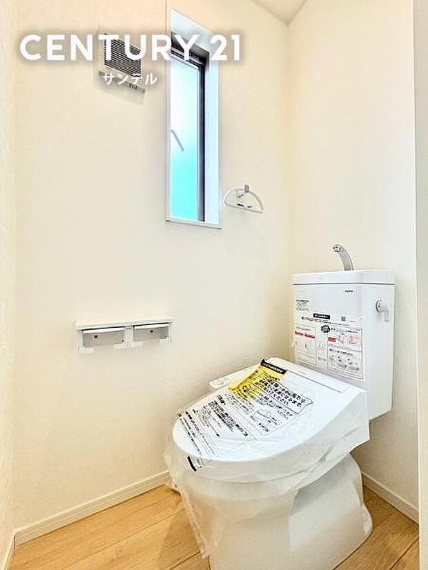 トイレは2箇所あり、混み合う時間でも安心です。