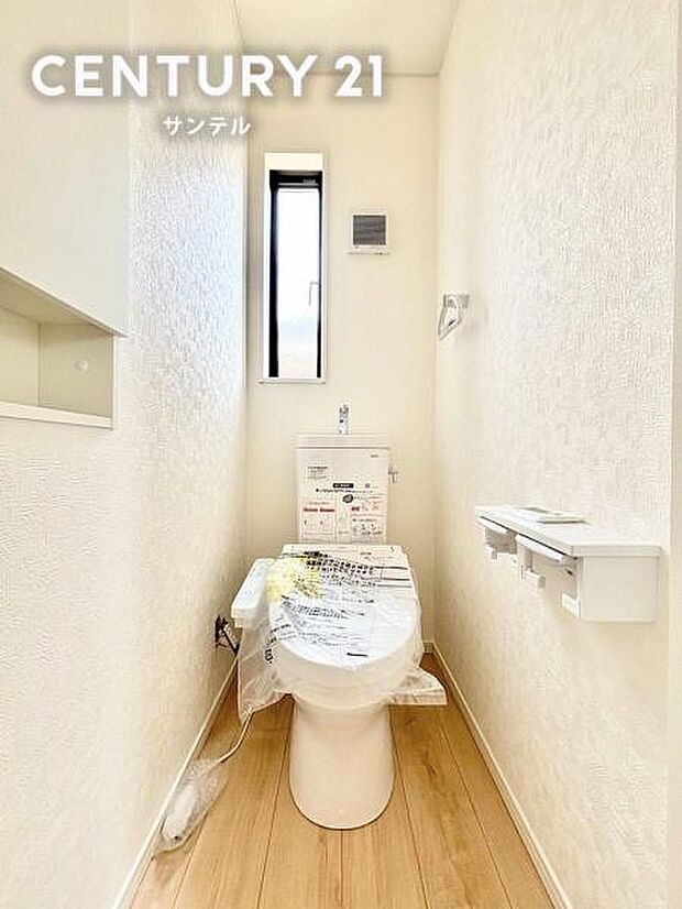 トイレは2箇所あり、混み合う時間でも安心です。