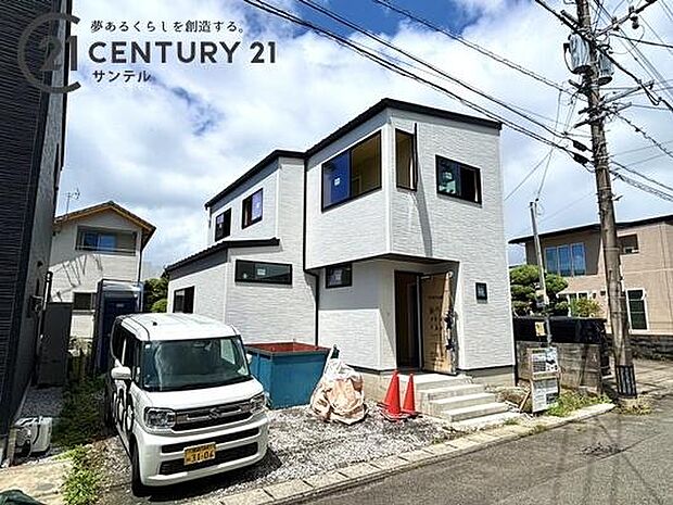 現在建築中です!ホワイト基調の落ち着きのある外壁カラーになっております♪お気軽にお問い合わせください。■0985-85-3106