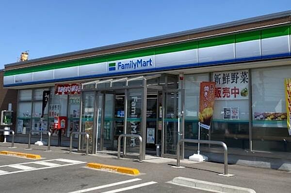 ファミリーマート 都城山之口店まで214m
