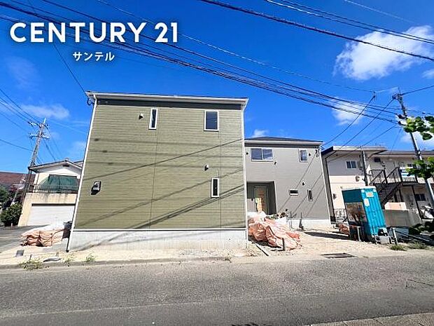 前面道路から撮影した現地写真です。