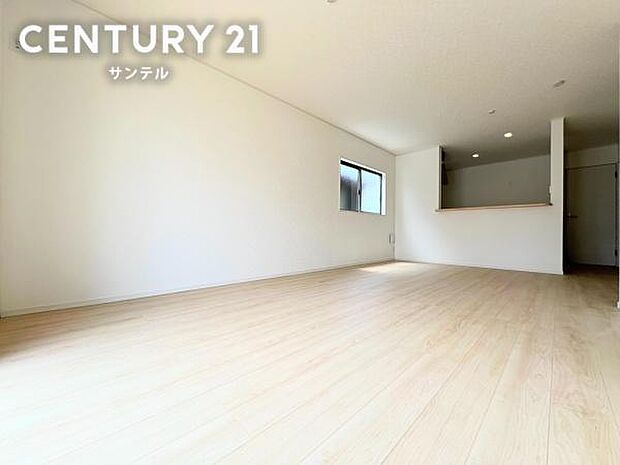 (同仕様写真)リビング※モデル写真でございます。色や配置の相違がある場合がございます。