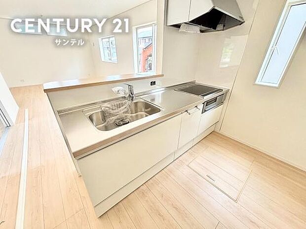 (同仕様写真)キッチン※モデル写真でございます。色や配置の相違がある場合がございます。