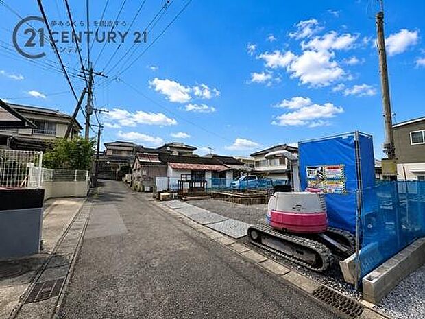 前面道路から撮影した現地写真です。