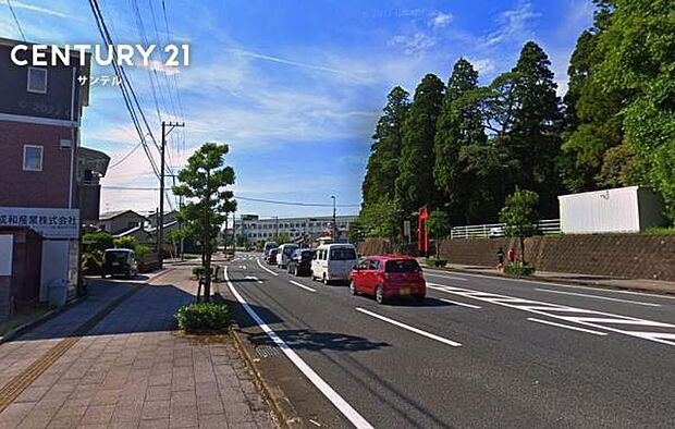 前面道路からの写真です♪