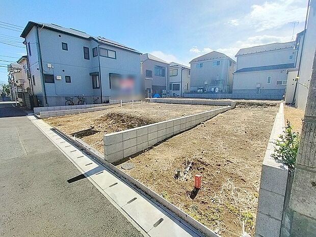 周辺のエリアで他にも沢山売りに出ている物件があります。インターネット掲載前の情報などもありますのでお気軽にお問合せください。まとめてご見学できます。