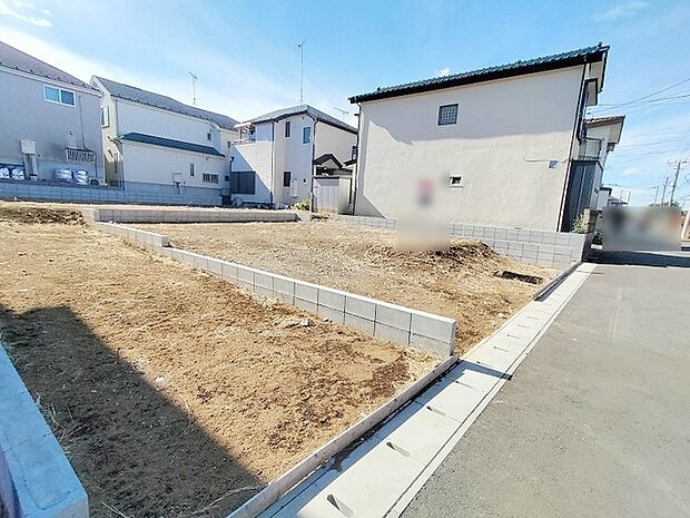 土地物件にはご確認頂くポイントがたくさんございます、土地だけのご見学の際もご遠慮せず、ぜひお気軽に担当スタッフにお申しつけくださいませ。 