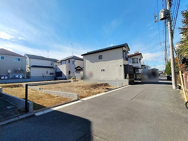 周辺は住宅が建ち並ぶ閑静な住宅街です。